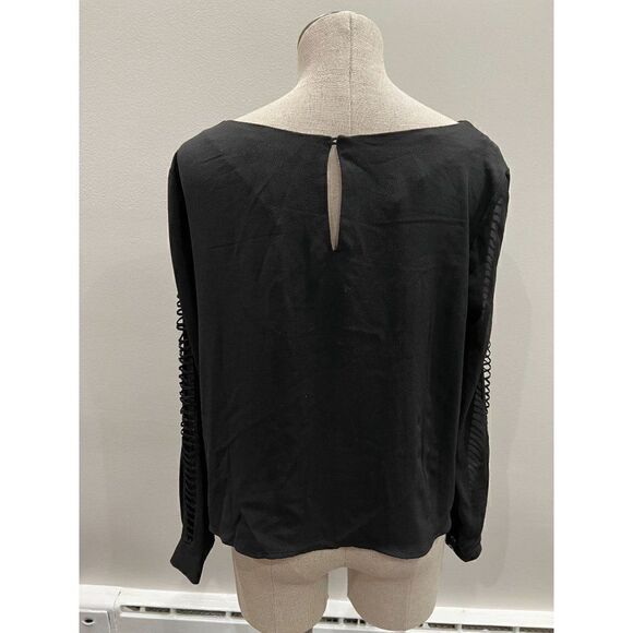 ASTR Ladder Cutout Top in Black Size L - Picture 3 of 5